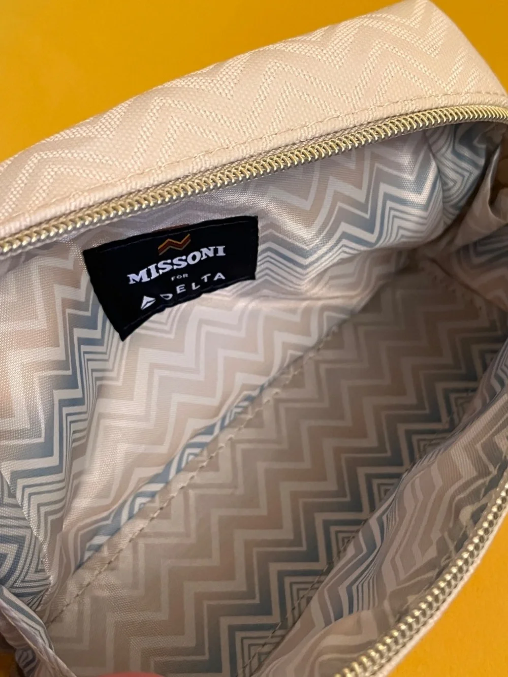Missoni for Delta Cream Cosmetic Bag Never Used